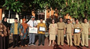 LPPOM MUI Serahkan Hadiah Juara 2 Olimpiade Halal 2019