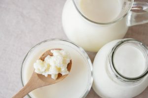 Hukum Mengkonsumsi Susu Kefir