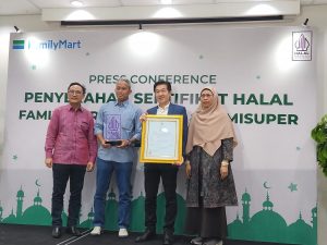 FamilyMart Gets Halal Certificate