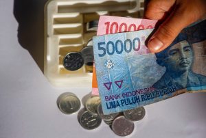 Wakaf Uang Bagaimana Hukumnya? Apa Pula Kelebihannya?